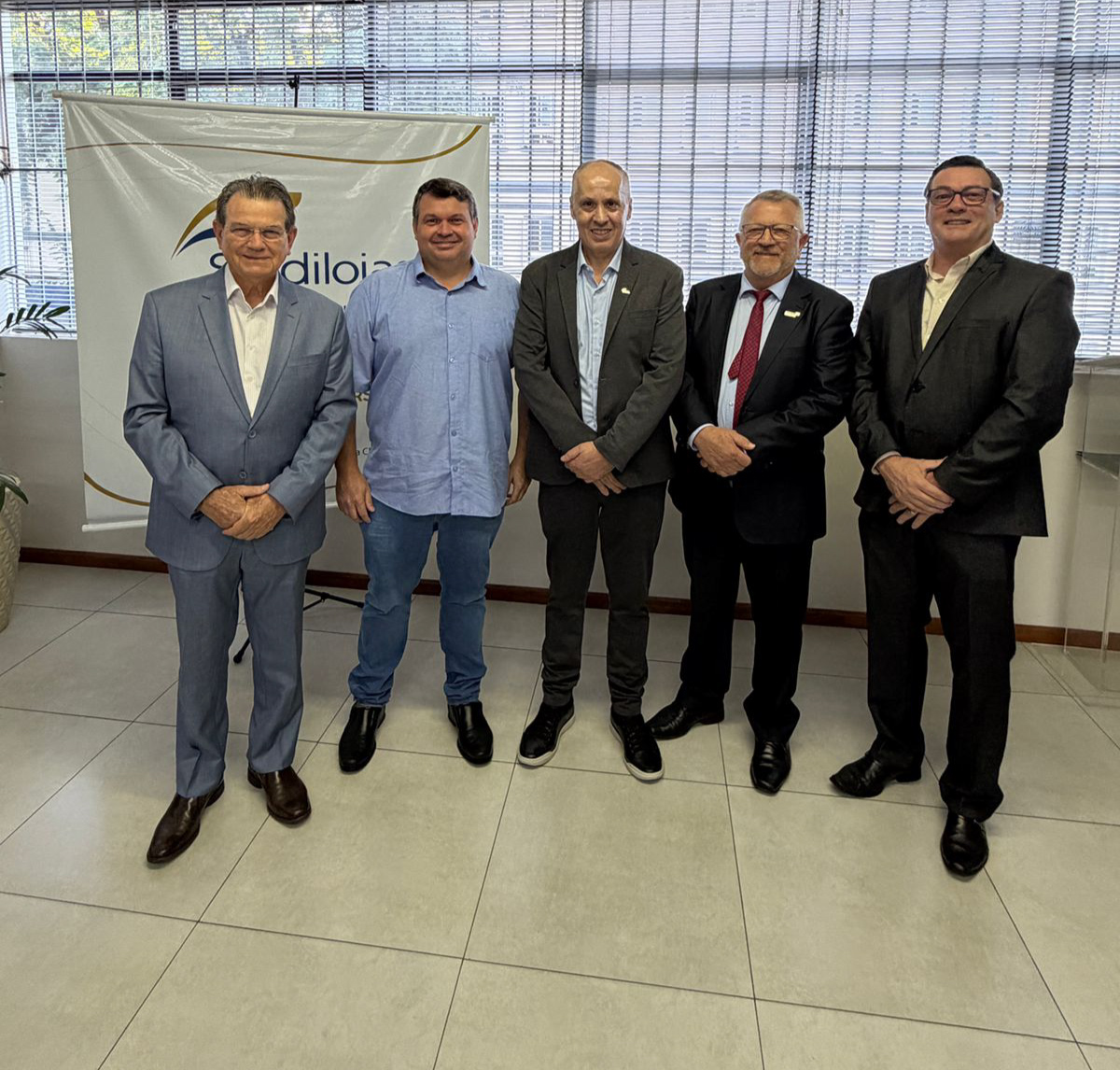 Sindicato dos Comerciários de Taquari assina acordo para trabalho no comércio durante a Festa de Maio